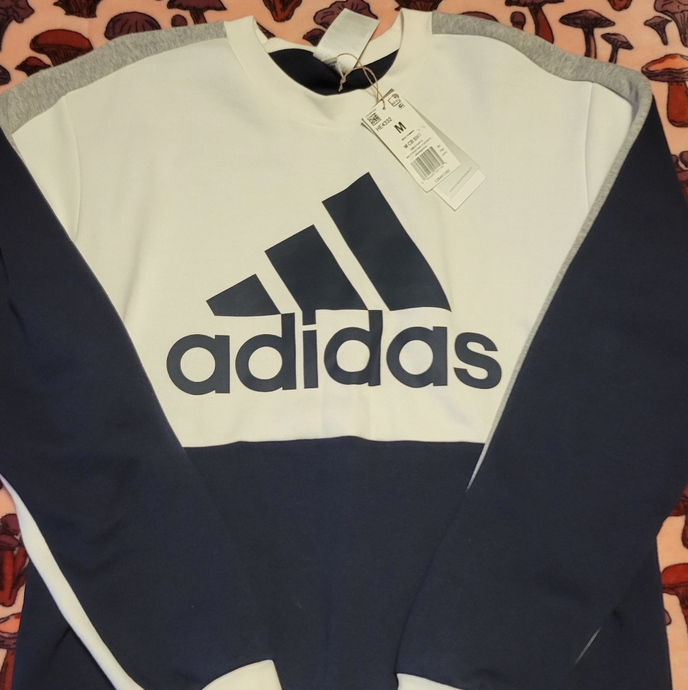 NWT Adidas crewneck